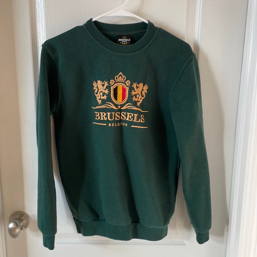 Brussels, Belgium 🇧🇪 Crew Neck